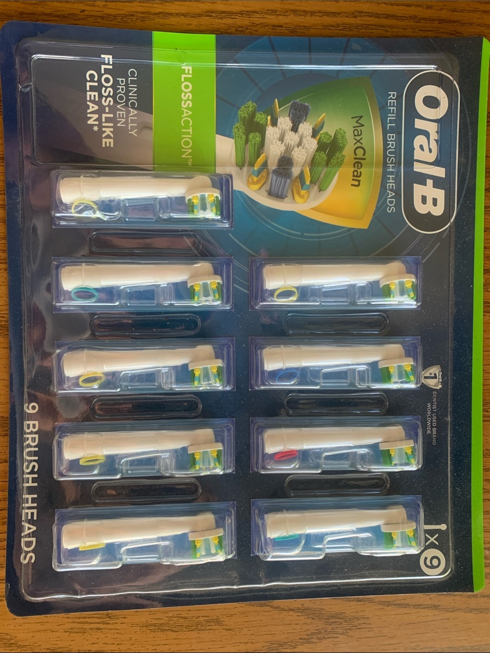 Oral-B MaxClean Replacement Brush Heads – White with Green Accent (9 Pack)